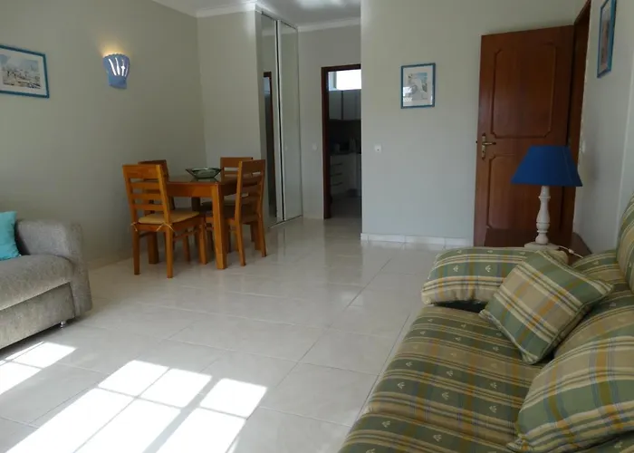 Apartamento Com Piscina Junto A Praia - Alvor