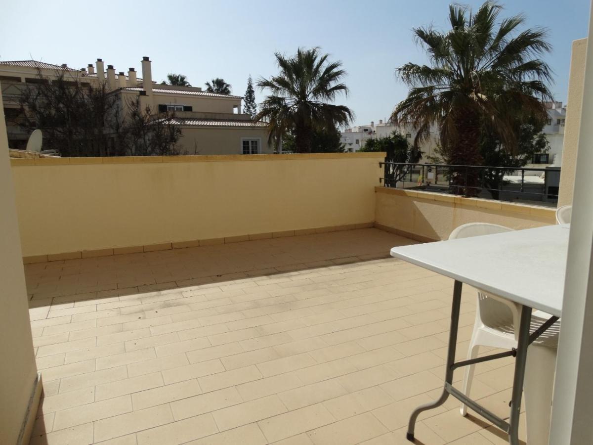 Com Piscina Junto A - Apartment