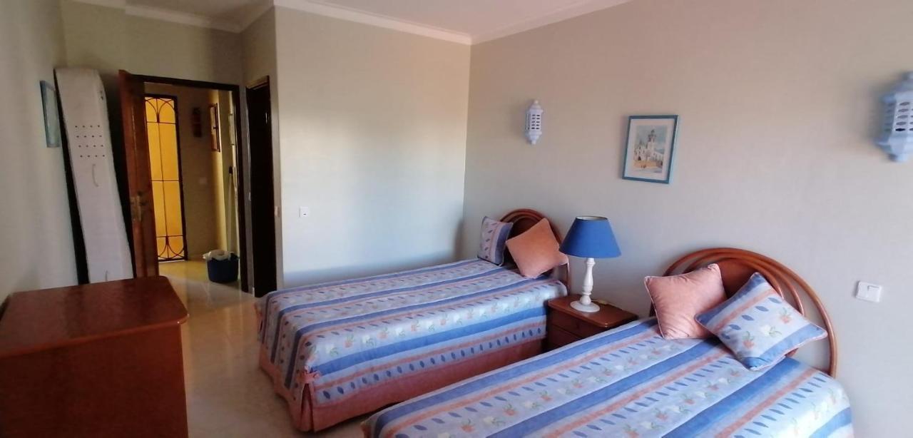 Apartment Com Piscina Junto A -